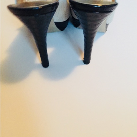 NIB Guess peep toe white sling back heels size 6 - Picture 4 of 5